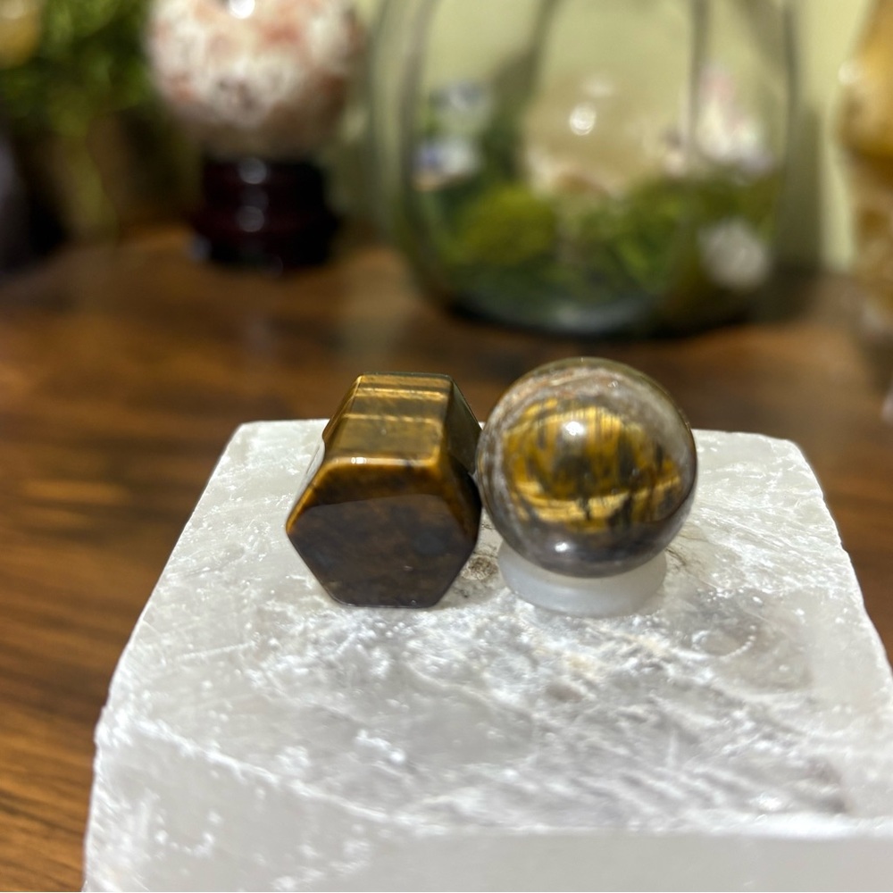 Mini tigers eye bundle.